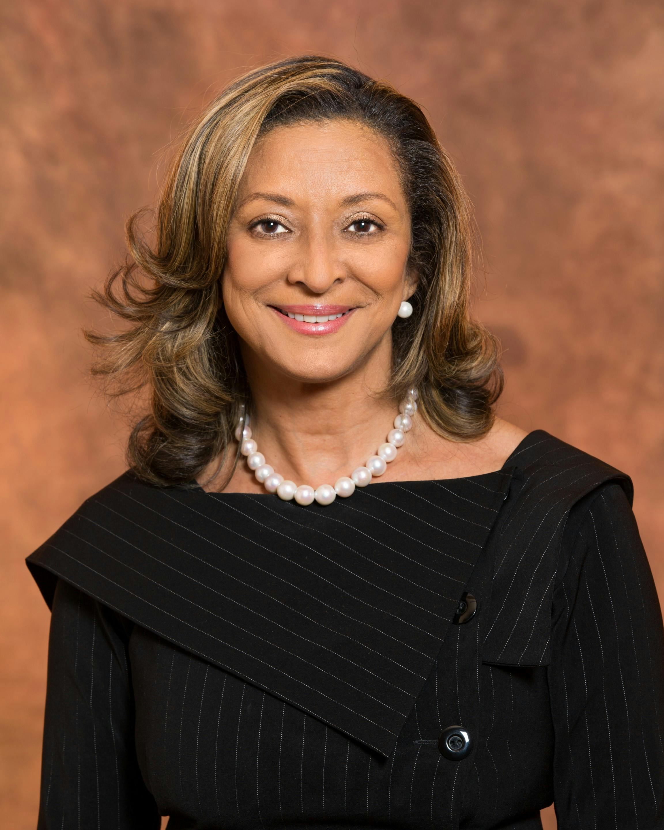 Dr. Susan C. Taylor Elected 2025 AAD President Practical Dermatology